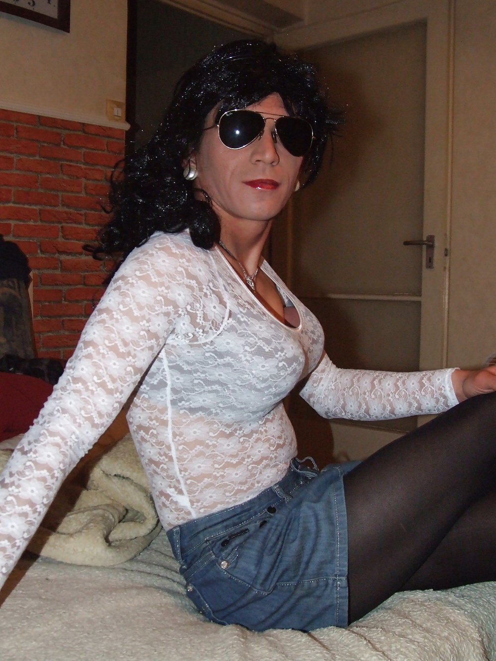 Amateur Transvestiten Yvette Schwarze Haare Großen Schwanz #29604201