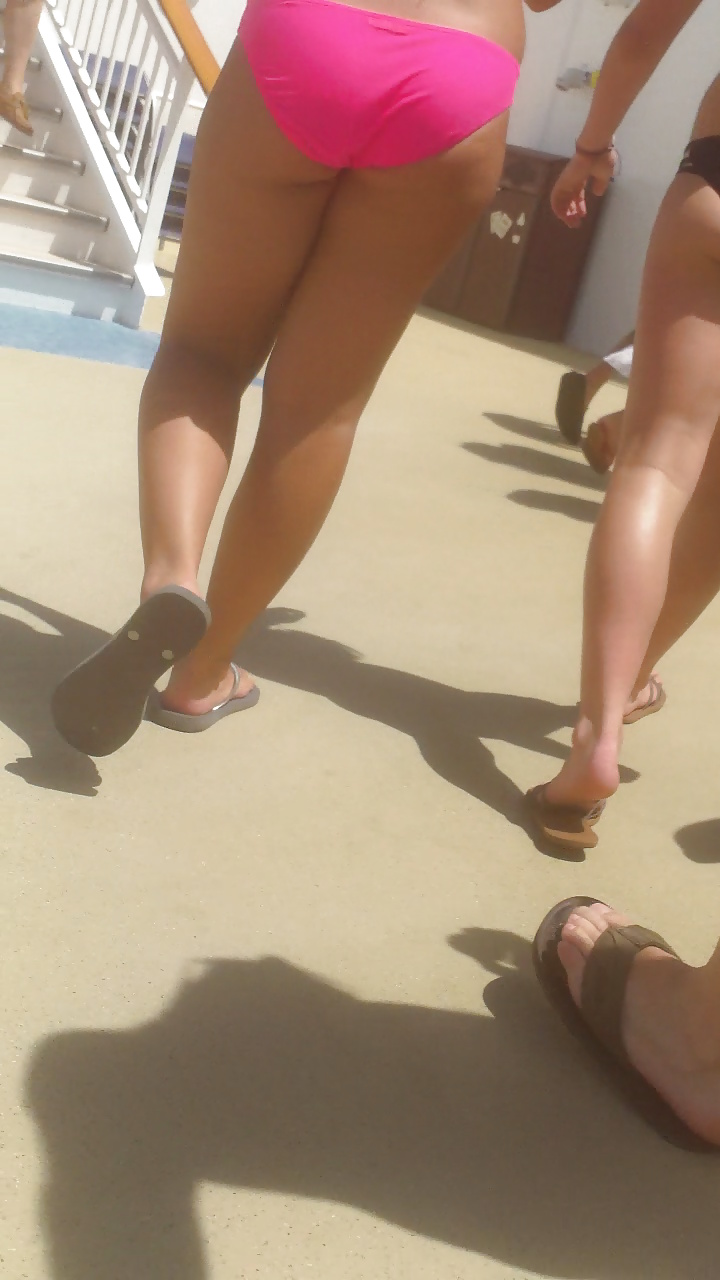 Teen ass & butts at bikini beach  #29073958