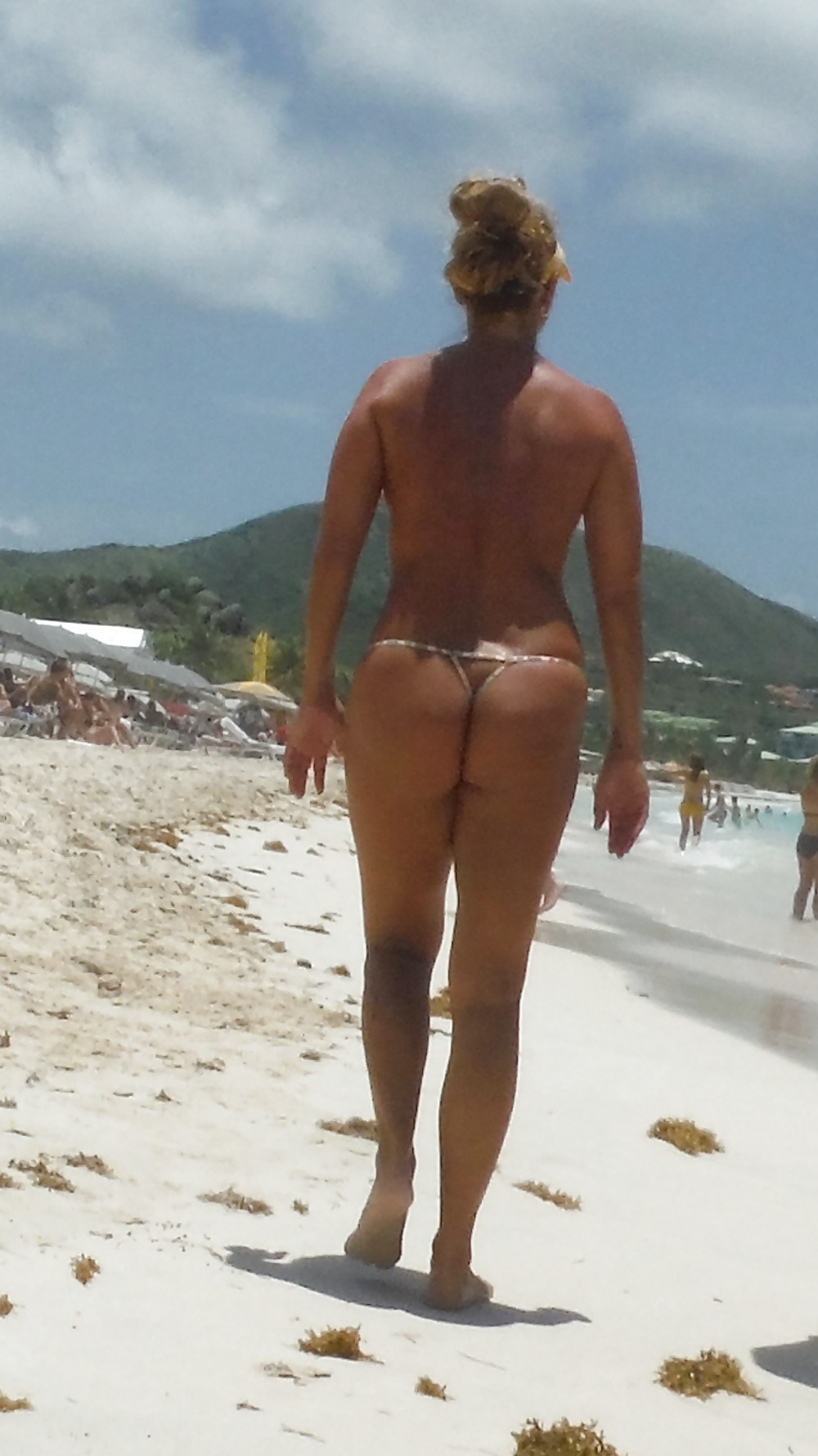 Jóvenes culo y culos en la playa bikini 
 #29074389