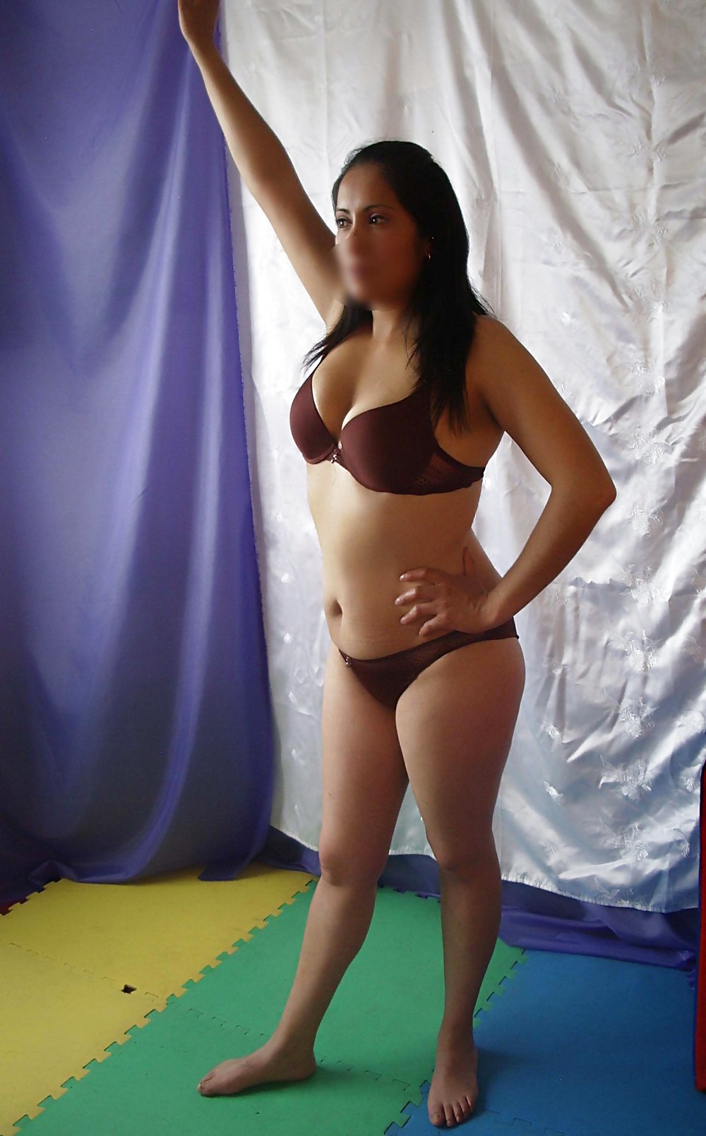 Amateur latina models her bra and panty #24599289