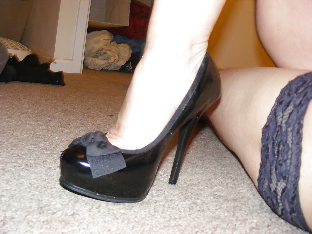 Gorgeous milf wearing heels and panties #25311705