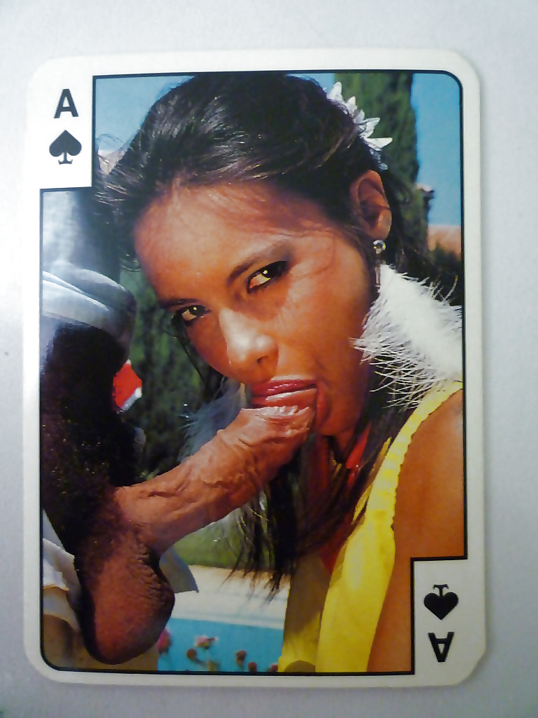 Cc vintage jugando a las cartas
 #28972933