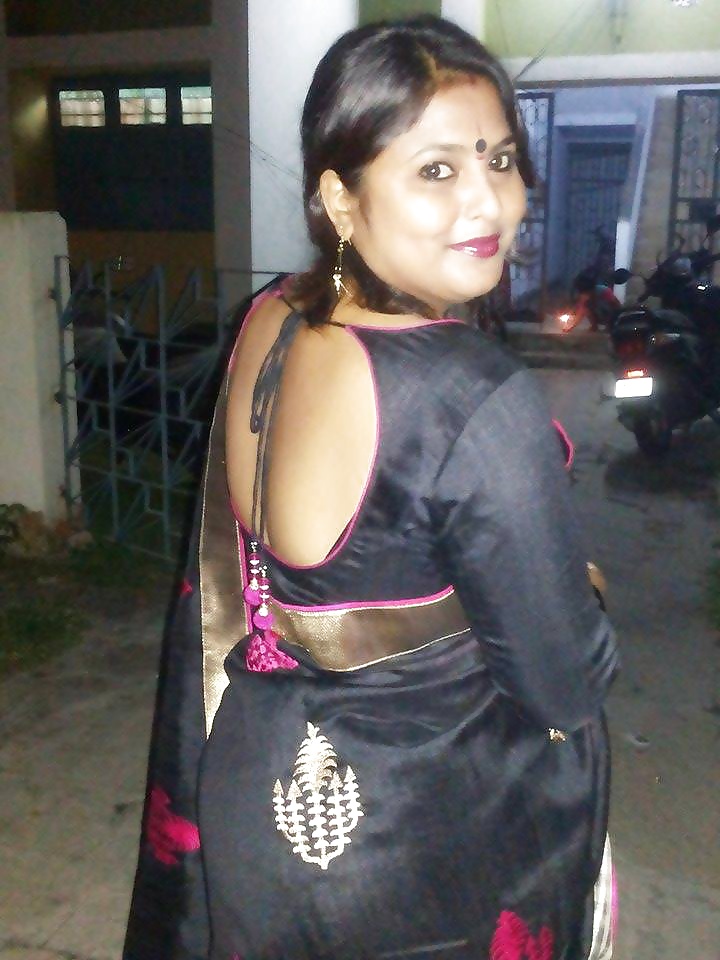 Sexy Indian Moms (never seen in internet before) #40871657