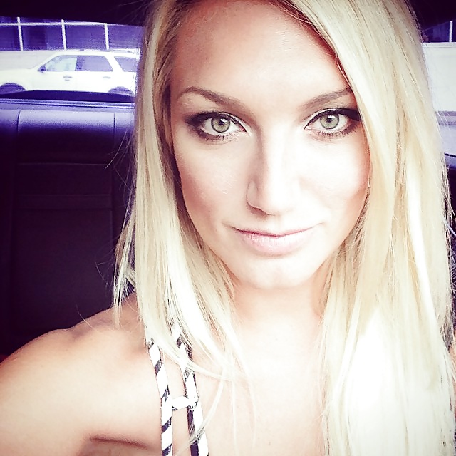 Brooke hogan
 #37592226