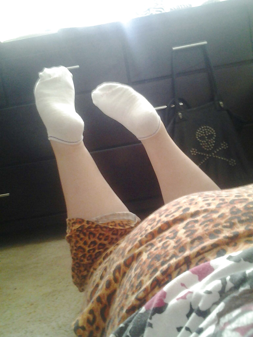 Hana y sus sexy calcetines blancos malolientes
 #35187030