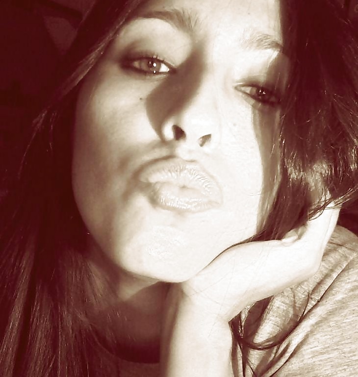 Vanessa b
 #32943163