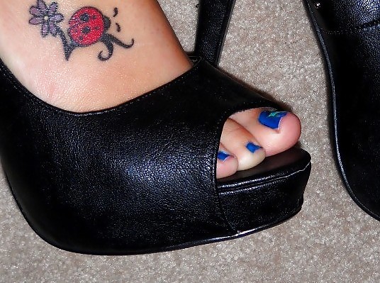 Toes 0 (by tm) #24459223