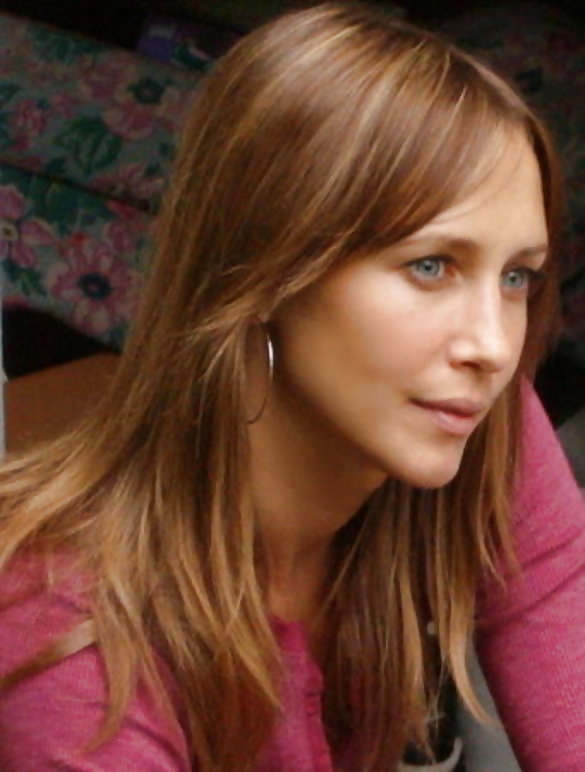 Vera farmiga
 #37390243