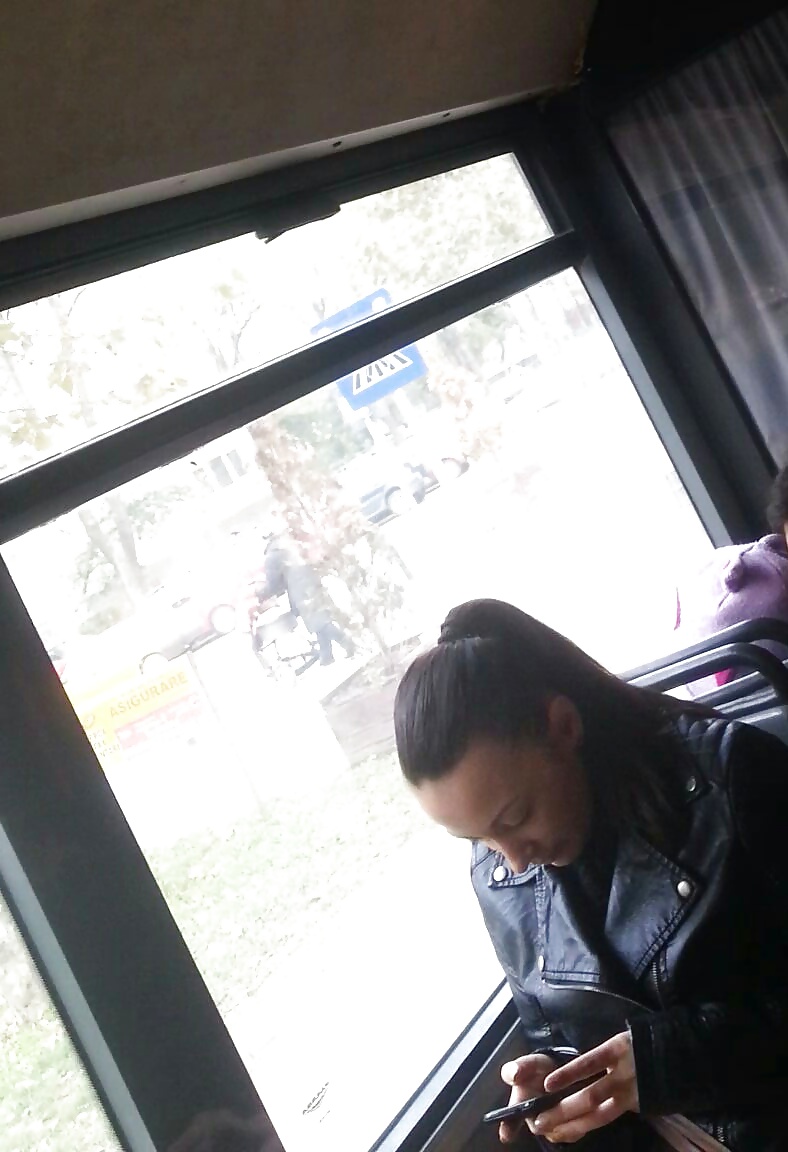 Spion Alt + Junge Sexy Frauen In Bus Rumänisch #40132870