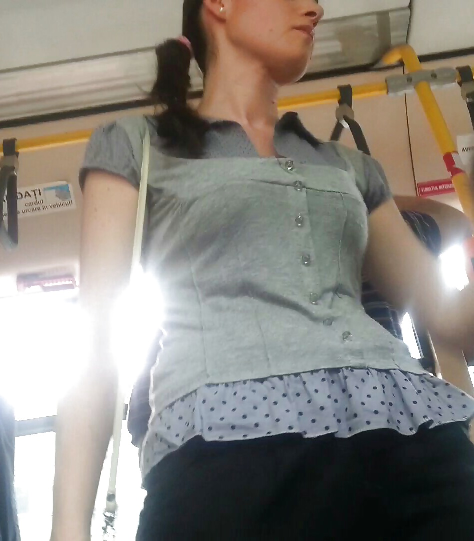 Spion Alt + Junge Sexy Frauen In Bus Rumänisch #40132928