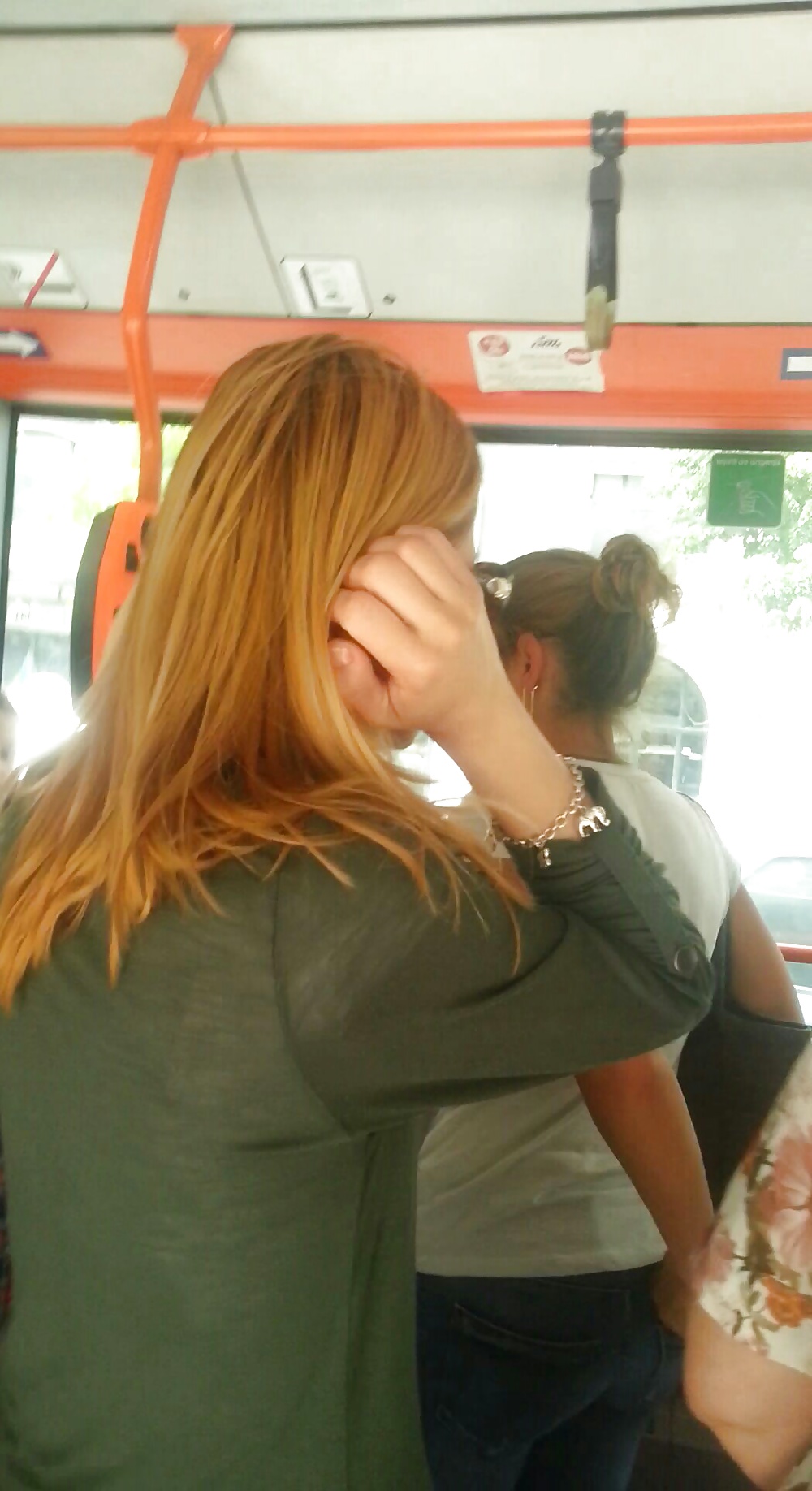Spion Alt + Junge Sexy Frauen In Bus Rumänisch #40132955