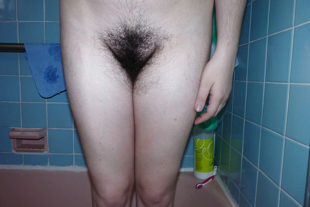 Amateur Behaarte Schönheit #30050151