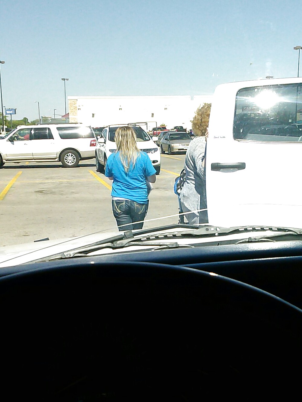 CANDID PIC SNAP2 #24100676