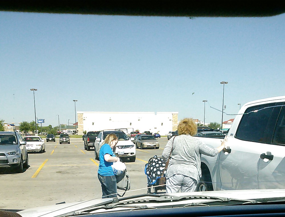 CANDID PIC SNAP2 #24100684