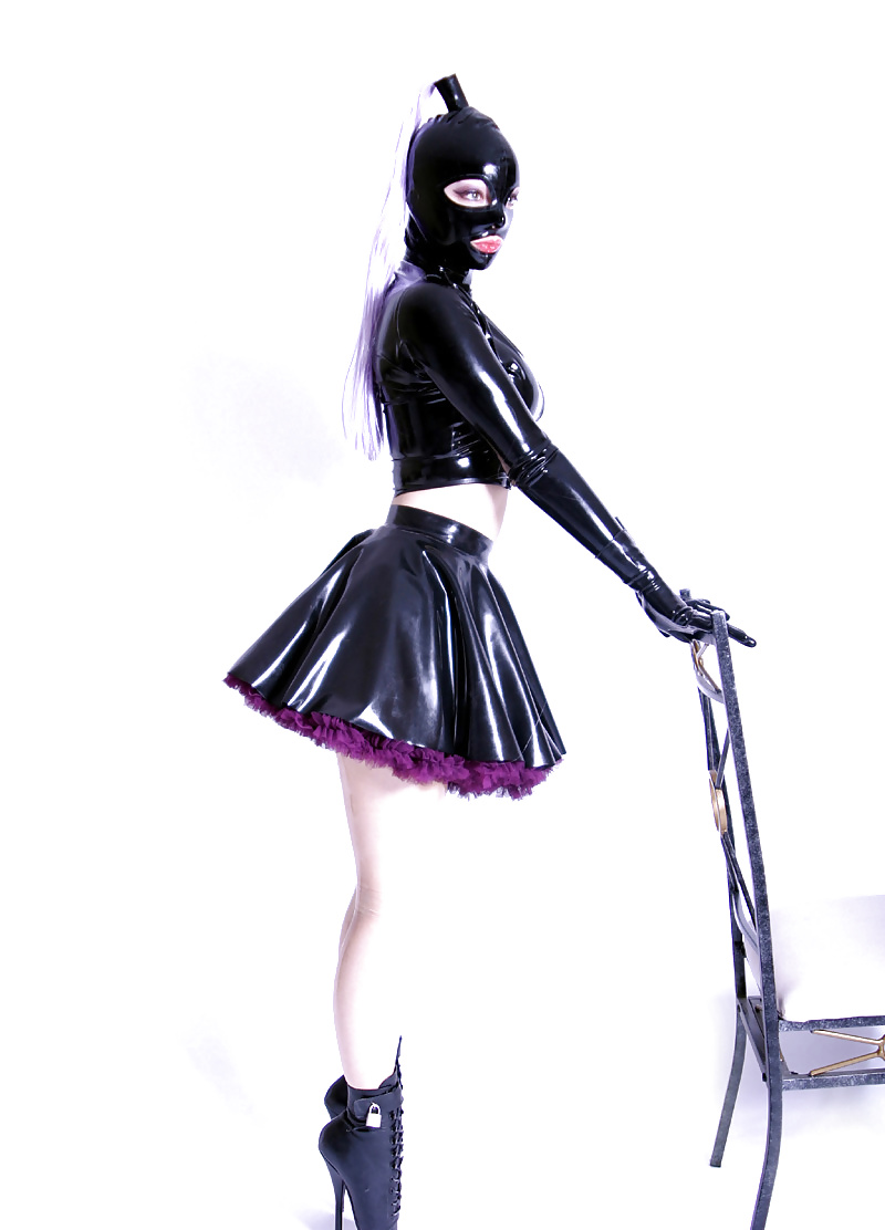 Rubber Girls 6 #24080943