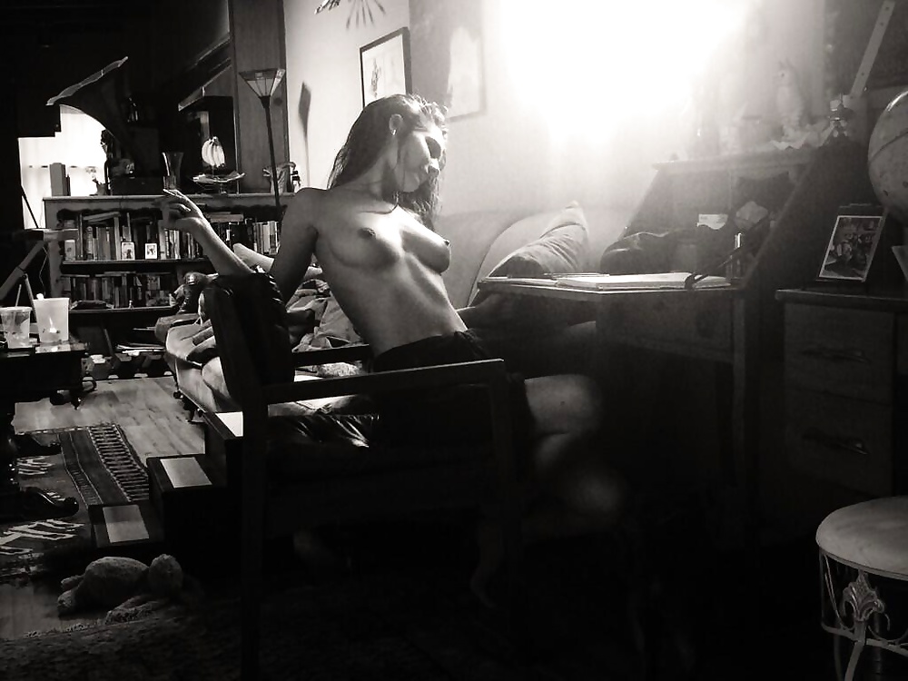 Caitlin Stasey from Neighbours topless pic #29056694