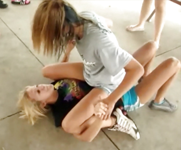 娼婦を殴る 
 #28287456