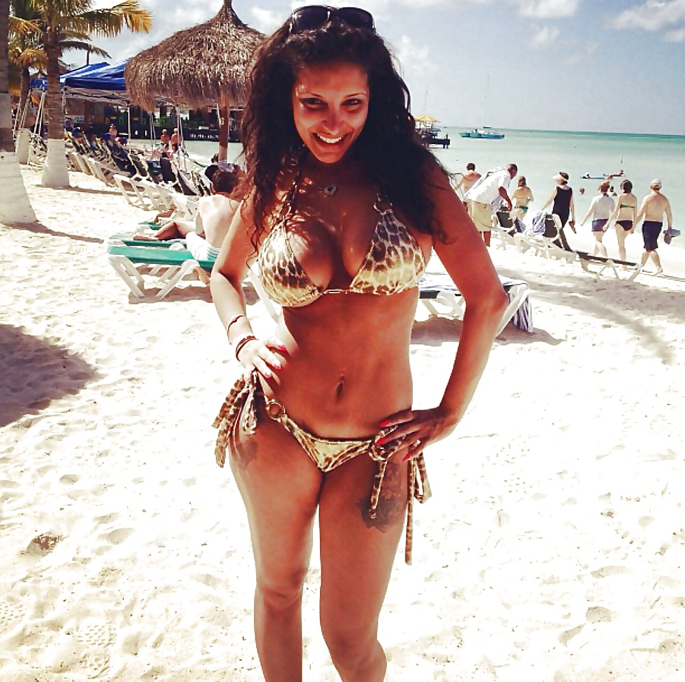 Tehmeena Afzal #39635974