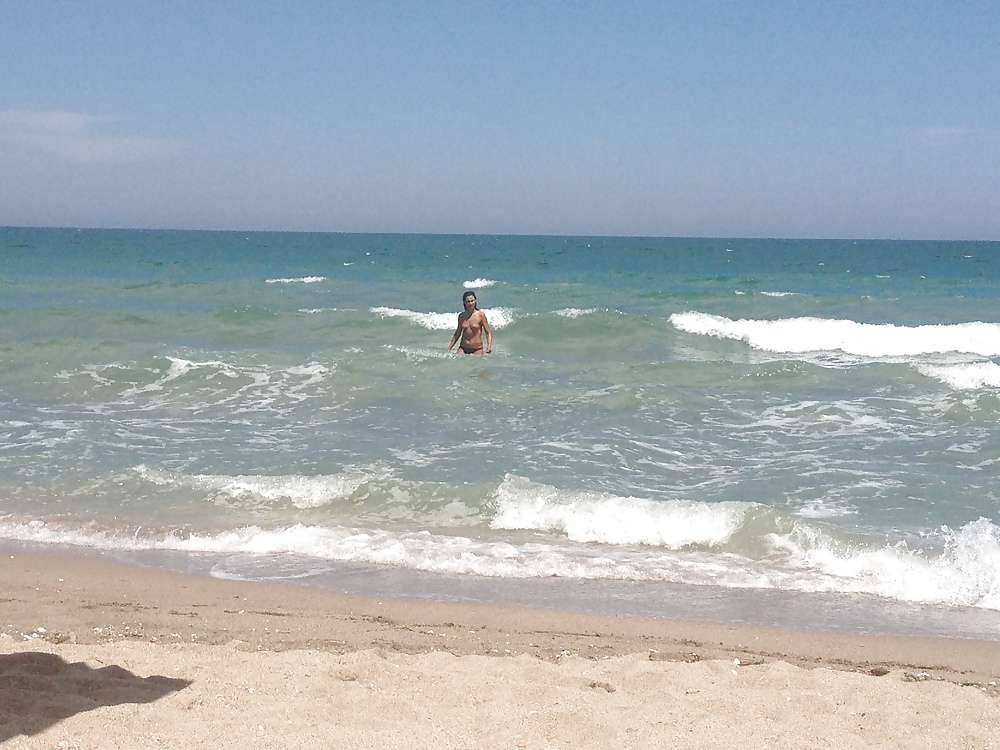 Ragazze bulgare in spiaggia dal mare nero - xv
 #36952857