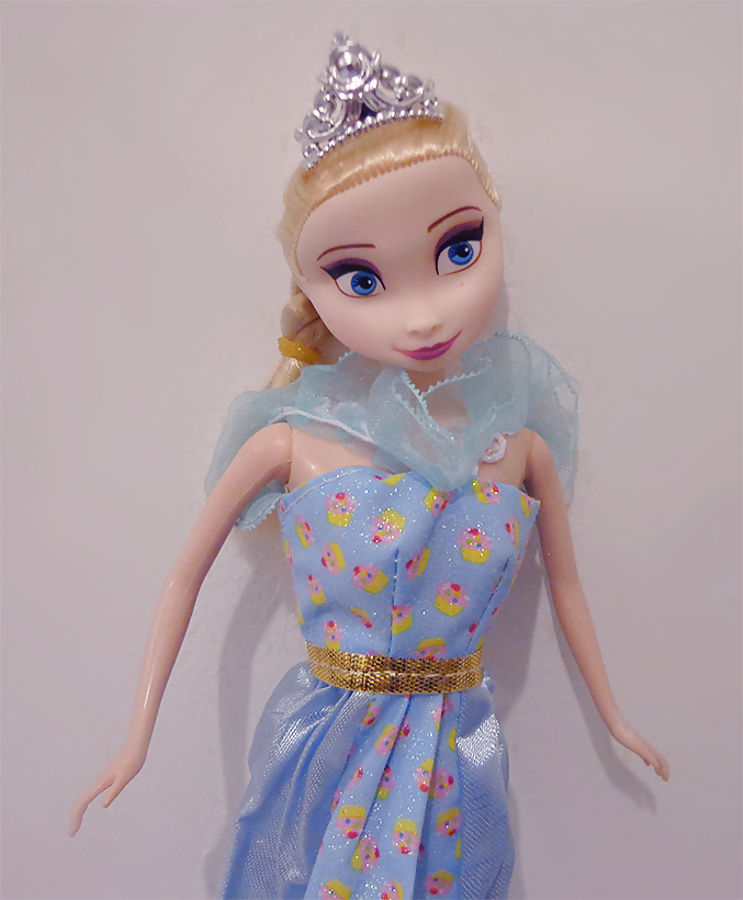 Frozen Doll #28362258