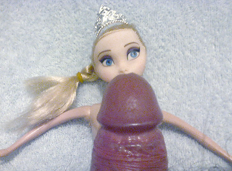 Gefrorene Puppe #28362430