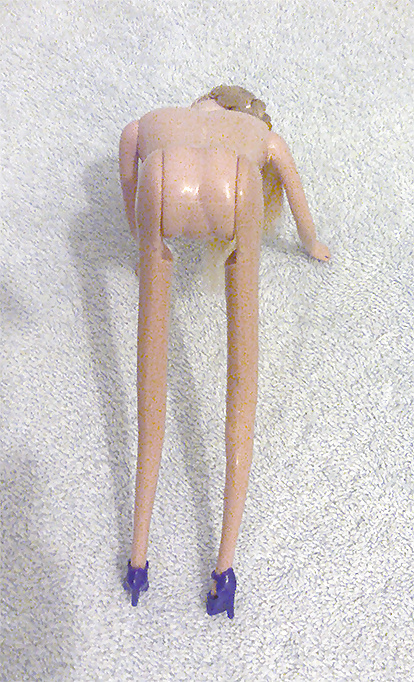 Gefrorene Puppe #28362434