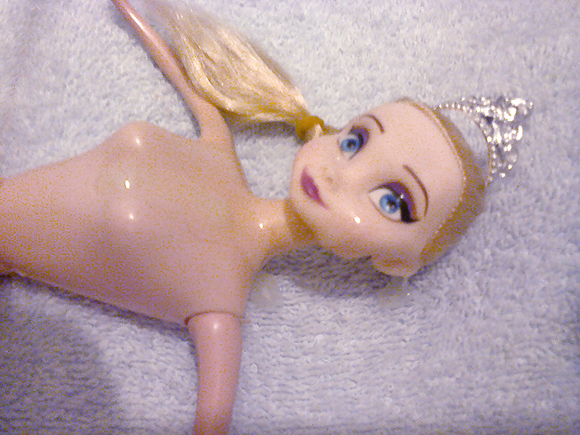 Frozen Doll #28362477