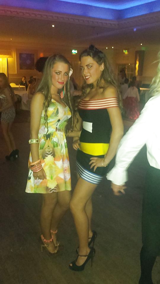 Cualquier excusa para vestirse como una zorra
 #40478486