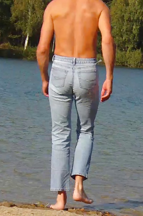 In Jeans am und im Badesee 1 #29685730