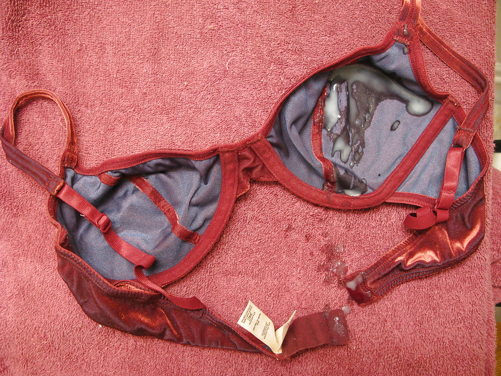 Sborra in reggiseno
 #29066337