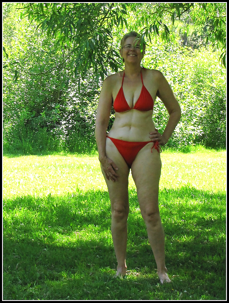 Femmes Bikini Matures Photos Porno Photos Xxx Images Sexe 1993065