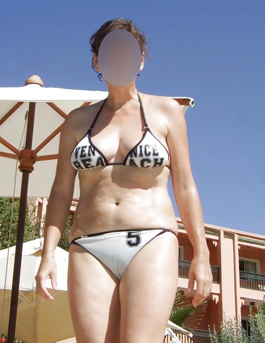 Holiday tit pics from the past years - find the cameltoe... #23876169