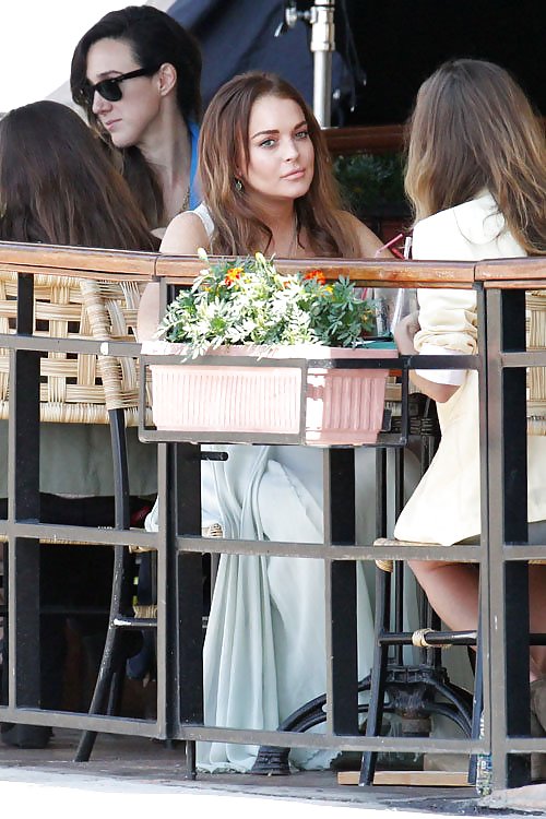 Lindsay lohan ... café en los angeles
 #35915232