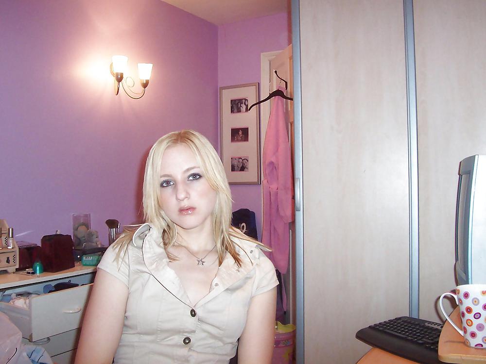 Amateur Teen Blonde in Bedroom #23033817