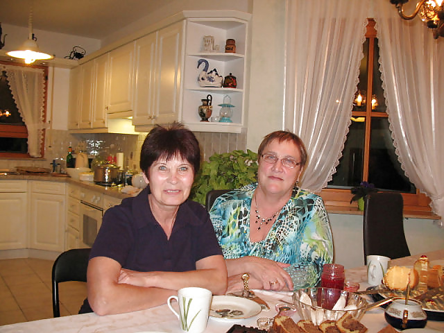 Russo maturo e nonne
 #40014028