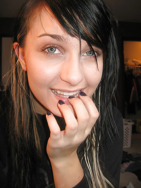Goth Amateur #31254212