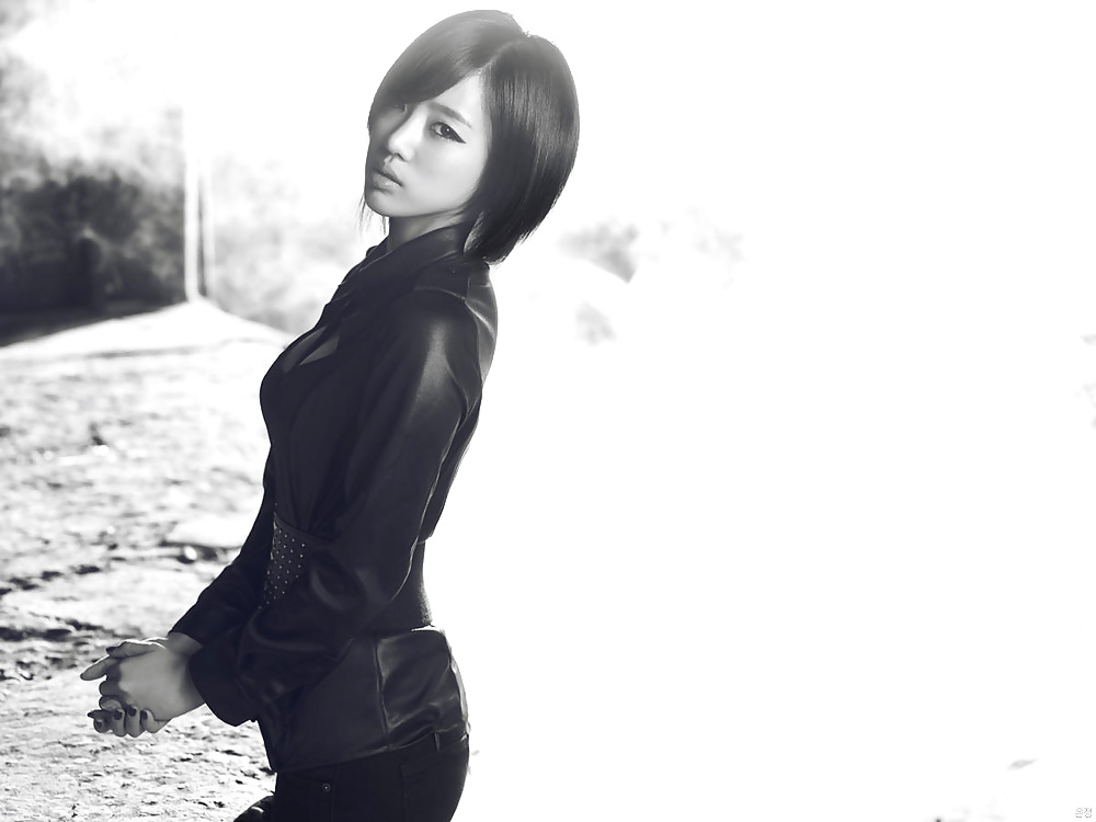 ウンジョン(T-ARA)
 #32561245