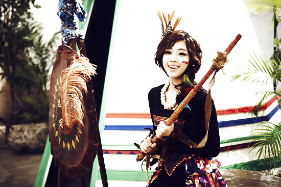 ウンジョン(T-ARA)
 #32561475