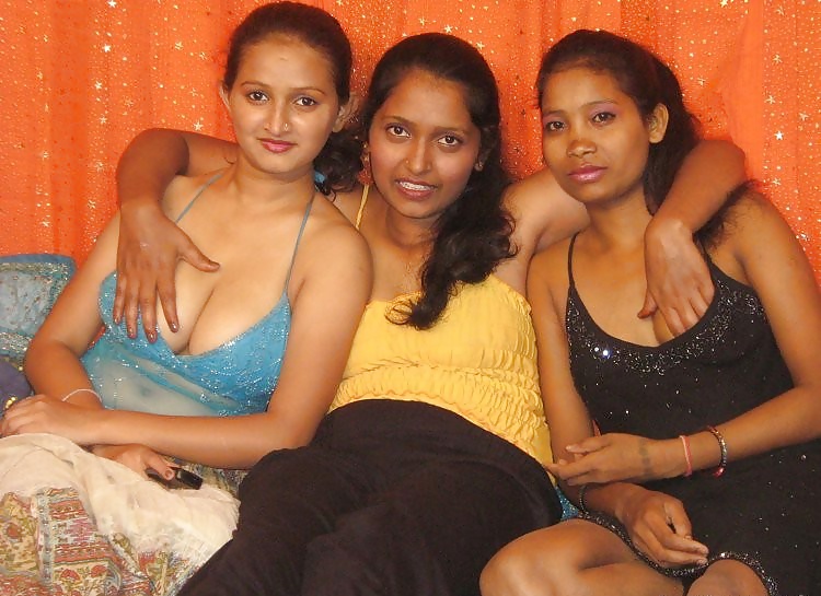 Desi Indien Actrice Porno Lesbienne Gangs: Sanjana & Autres #40999813
