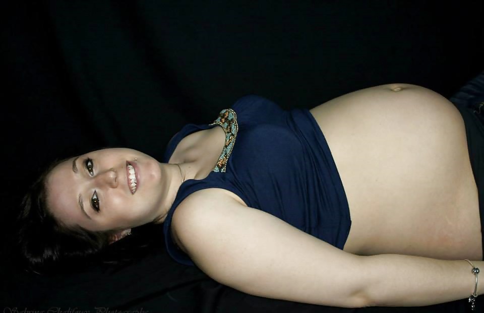 Emilie b enceinte - pregnant
 #32893652