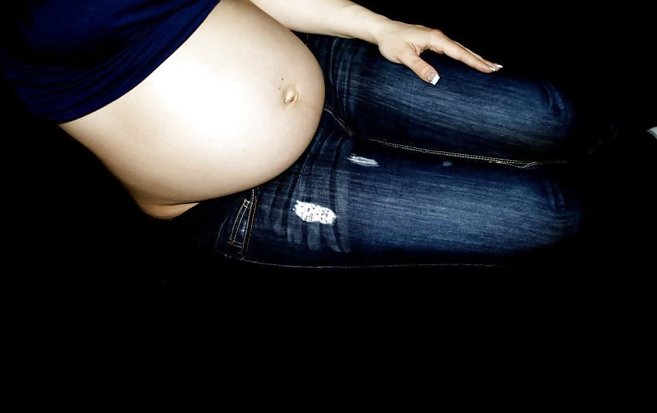 Emilie b enceinte - embarazada
 #32893668
