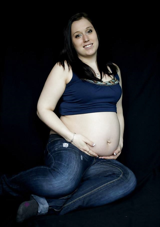 Emilie B enceinte - pregnant #32893679