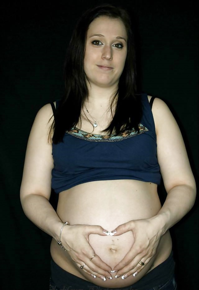 Emilie b enceinte - pregnant
 #32893684