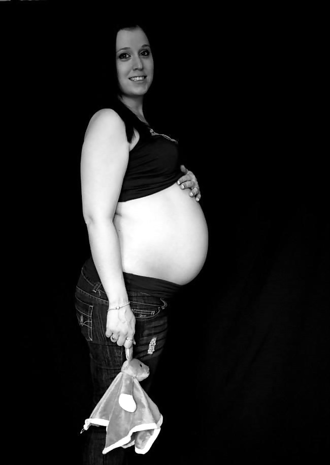 Emilie b enceinte - pregnant
 #32893690
