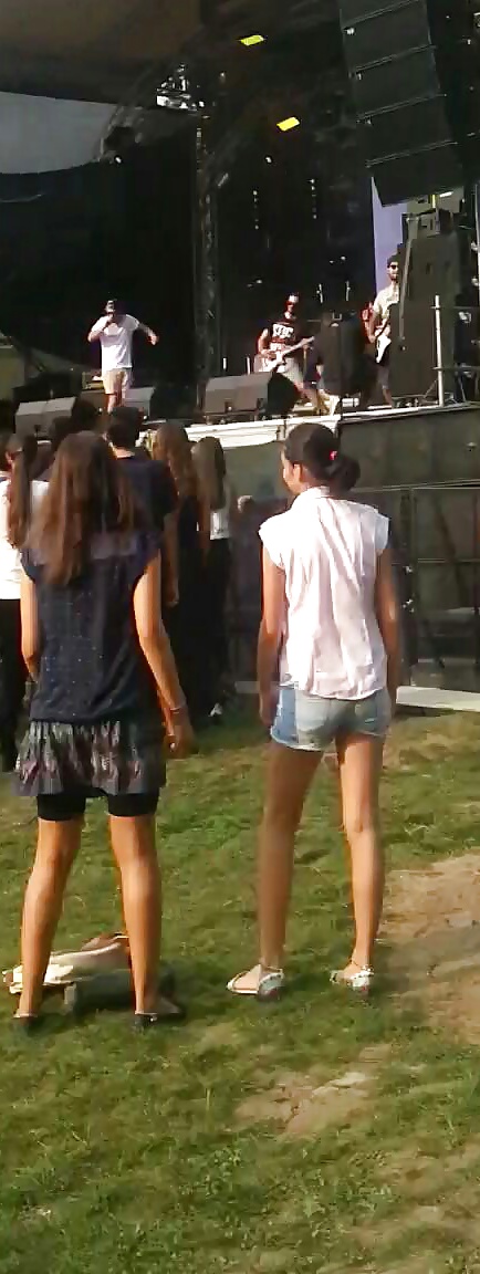Spion Festival Green Sexy Rock Mädchen Teens Rumänisch #40522575