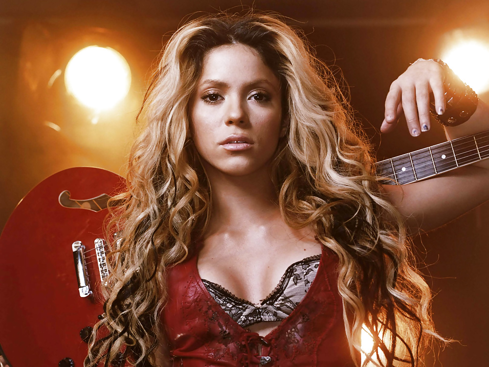 Shakira Ultime (ccm) #28677091