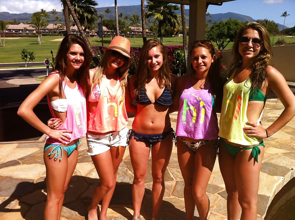 Facebook Babes Adolescence 8 Sororité Bikini Beach Party #28924103