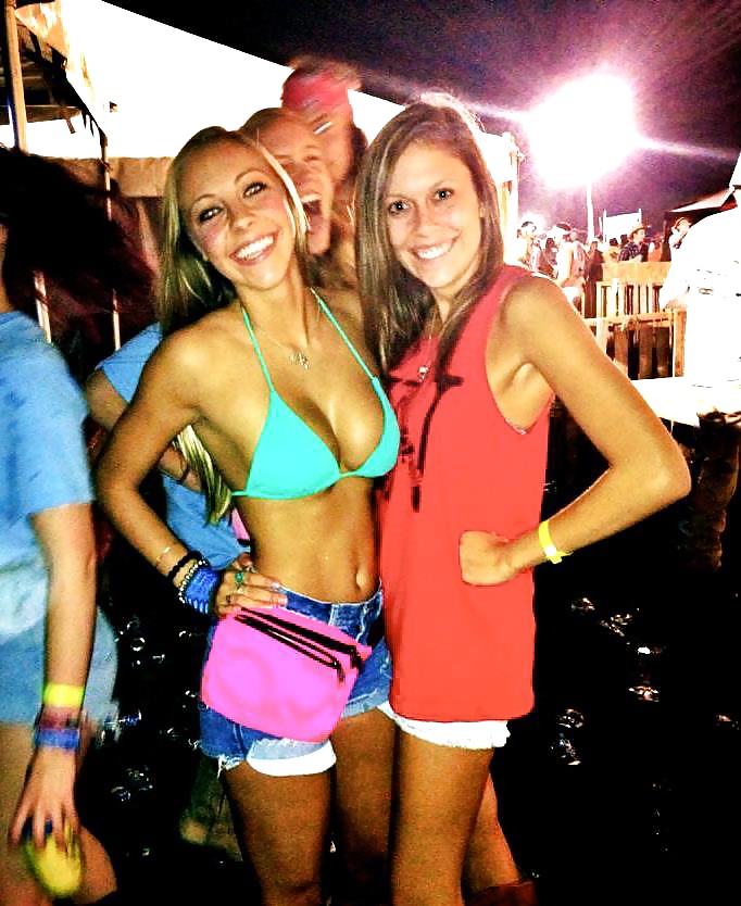 Facebook teen babes 8 sority bikini beach party
 #28924172