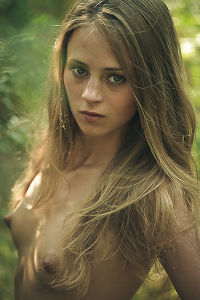 綺麗な女の子 38
 #30340750