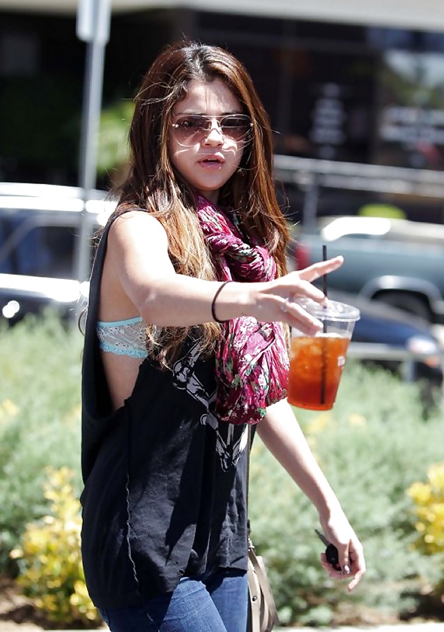 Selena Gomez - Random Lovliness IV #23456637